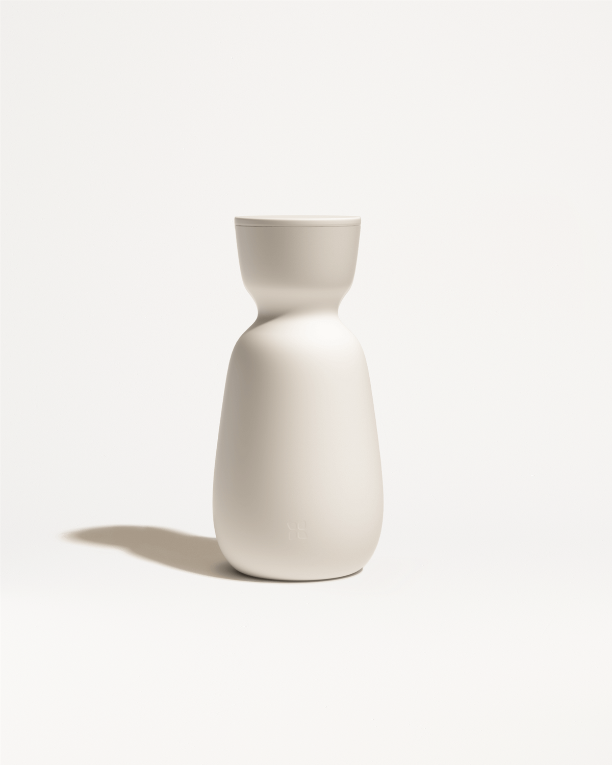 Carafe en Porcelaine by waterdrop® - elegant porcelain design.
