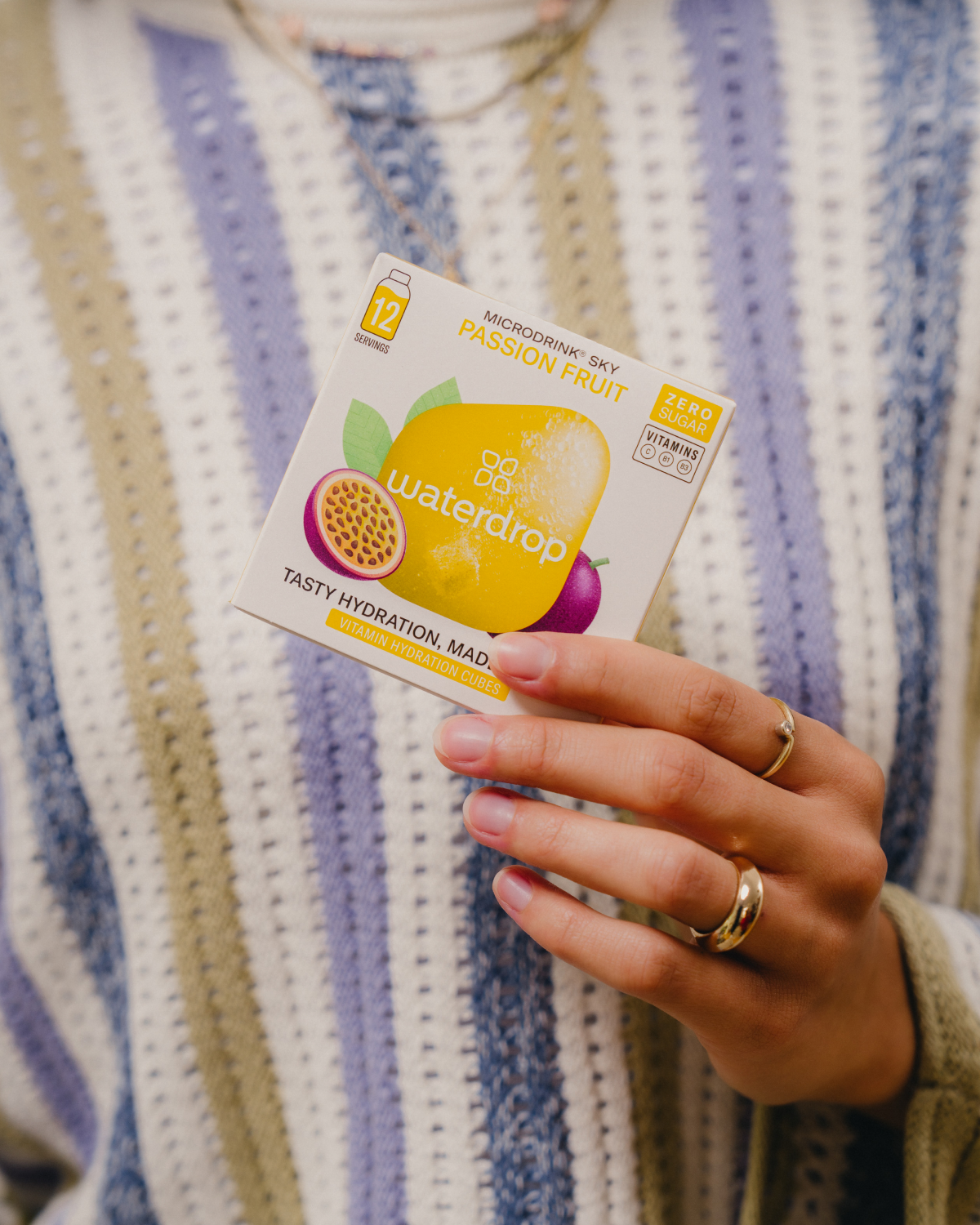 Coffret Bestseller Microdrink - 4 Packs, showcasing Sky Passion Fruit cubes.