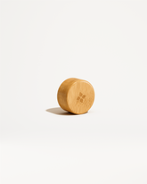 Bouchon en bambou for bottle sealing.