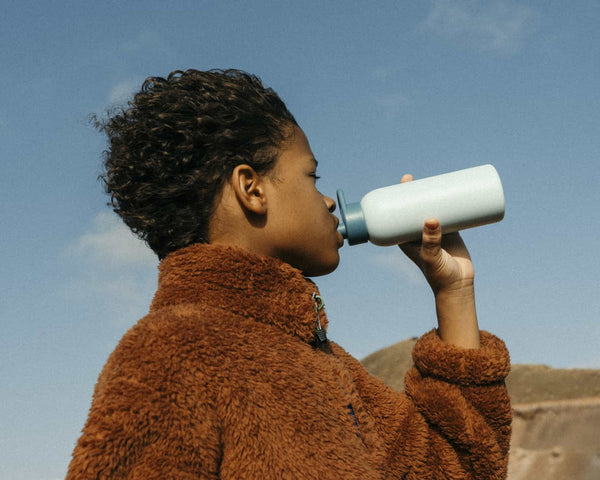 5 astuces pour faire boire plus d'eau à vos enfants