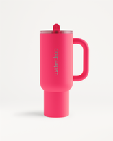 Gobelet Thermo Exploreur en rose néon with straw.