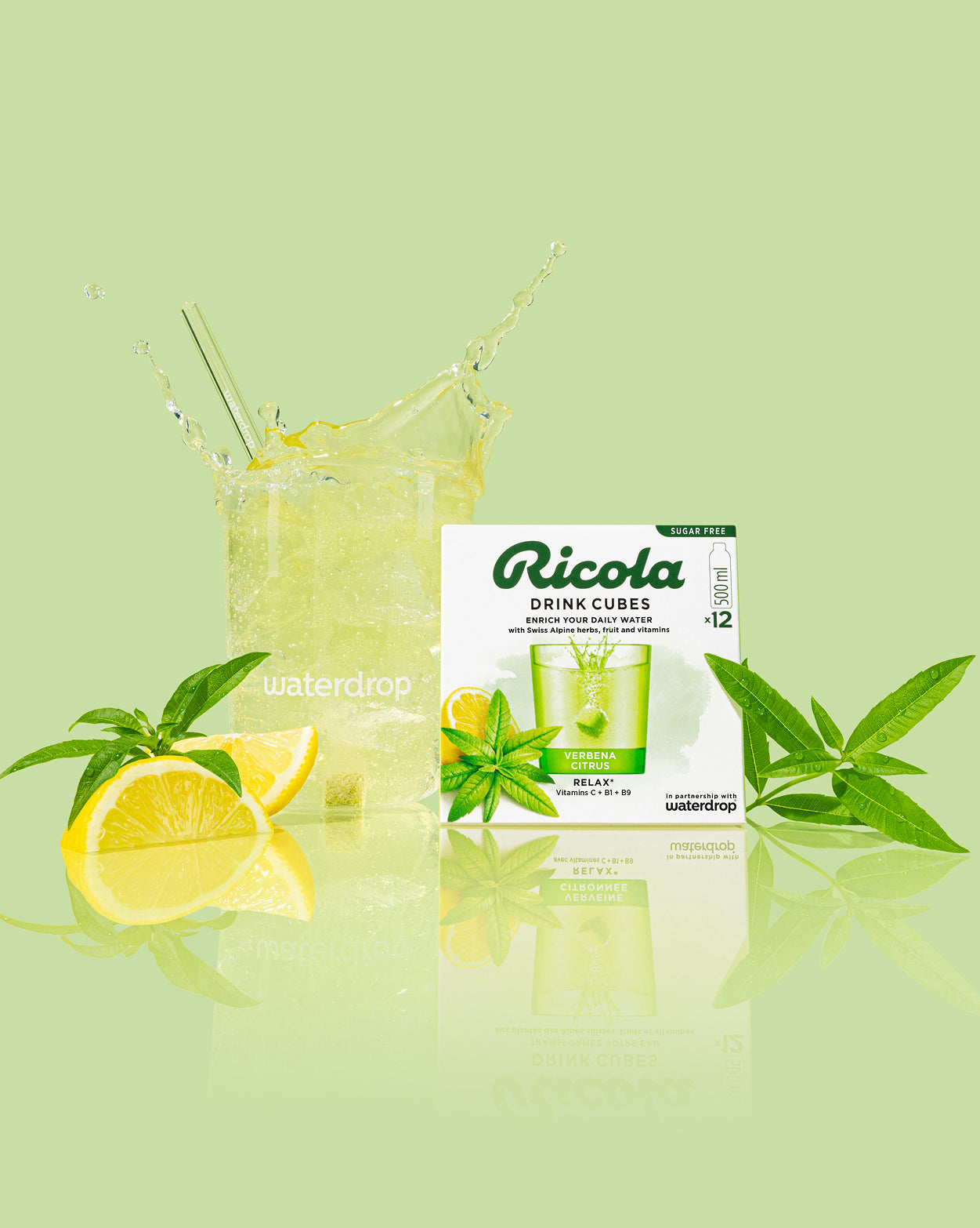 Verveine Citronnée cubes with fizzy citrus drink.