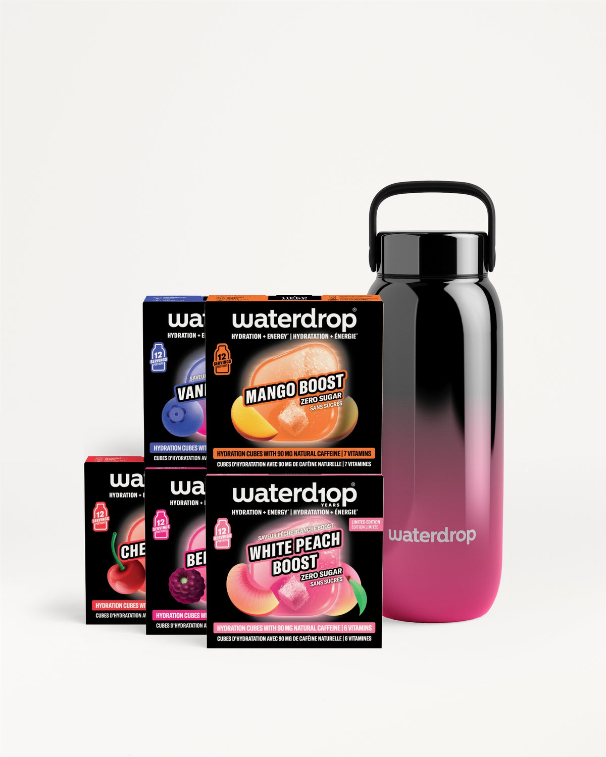 Sachets de poudre de saveurs variées et une bouteille réutilisable au dégradé noir-rose.