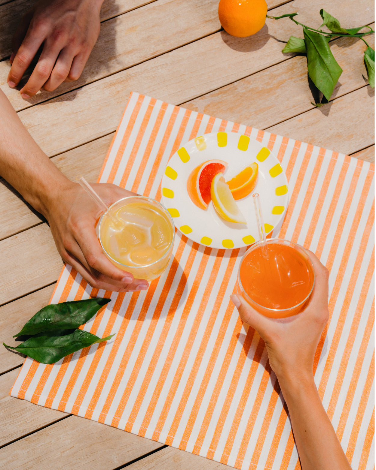 Coffret Un été parfait with refreshing citrus flavors.